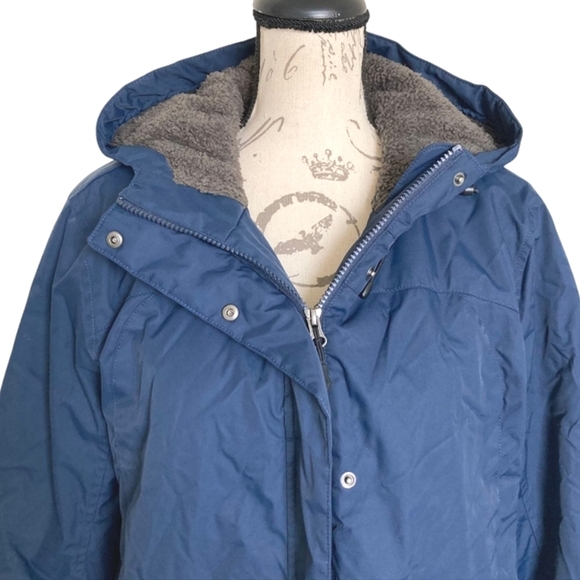 LL Bean Womens Fleece Lined hooded Parka Jacket XL Warm Winter Outdoor Coat - Picture 4 of 17